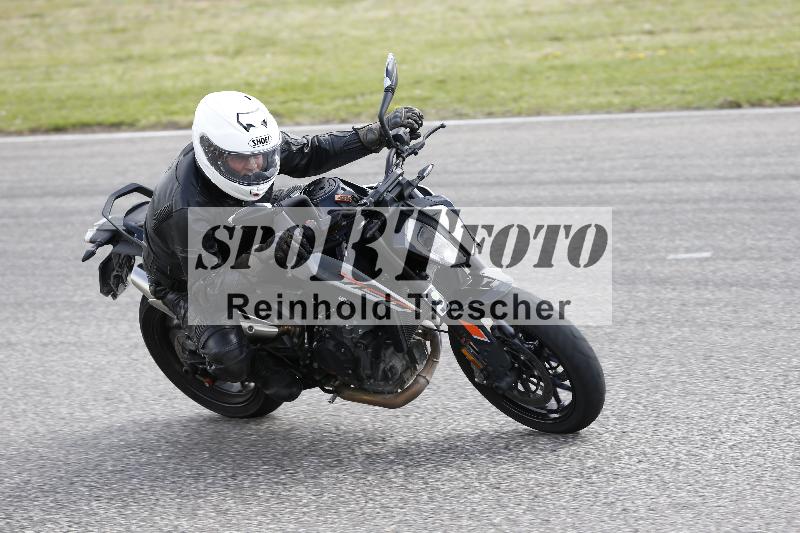 Archiv-2025/10 23.04.2025 Cornu Master School ADR/gruen-vert/9